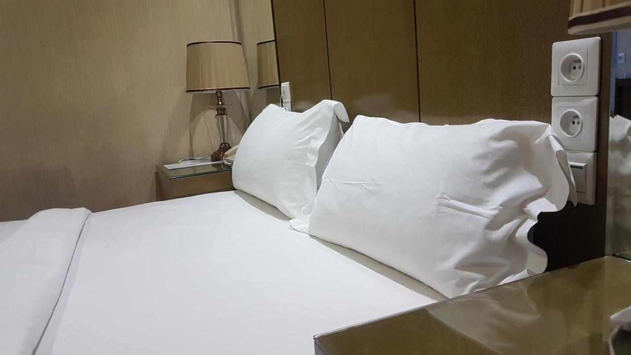 برازافيل Edmond Hotel المظهر الخارجي الصورة