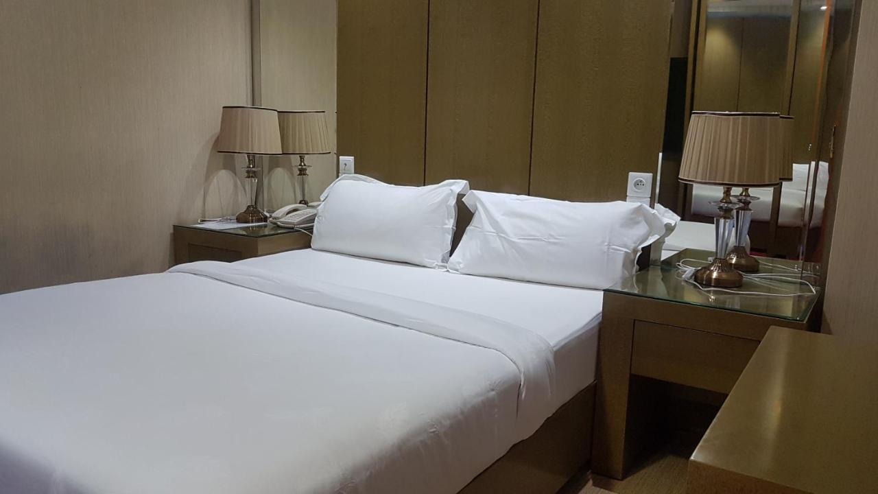 برازافيل Edmond Hotel المظهر الخارجي الصورة