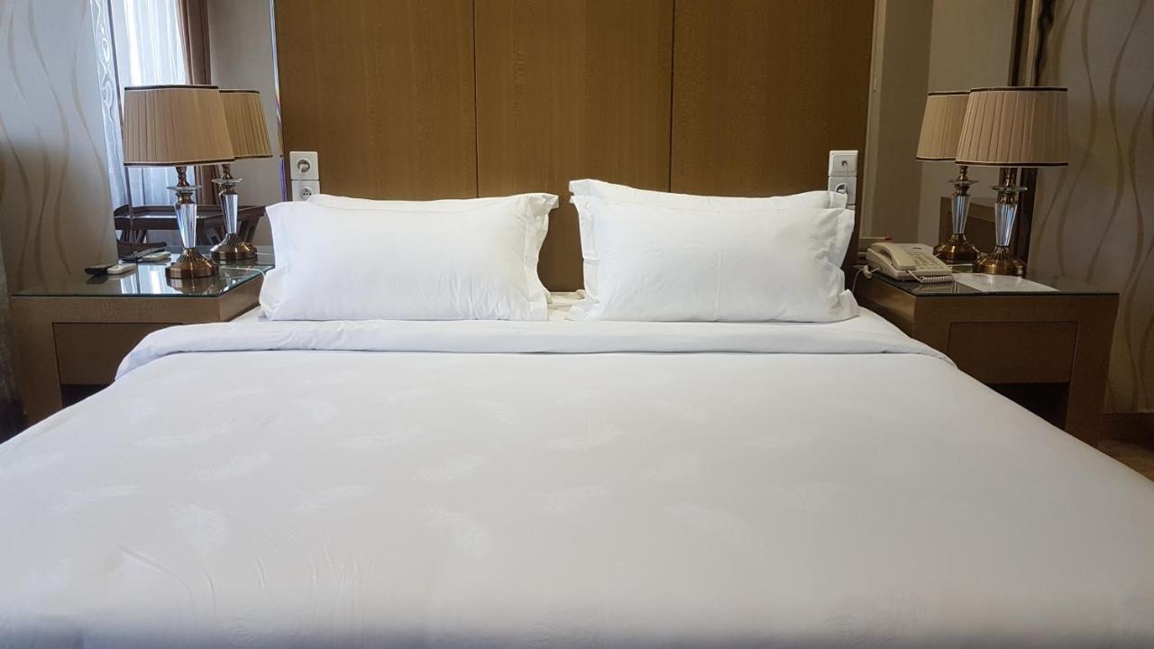 برازافيل Edmond Hotel المظهر الخارجي الصورة